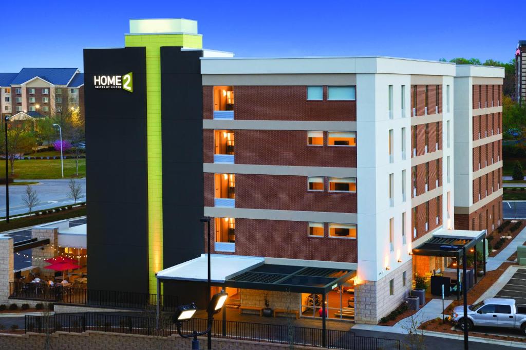 Home2 Suites by Hilton Greensboro Airport Main image 1